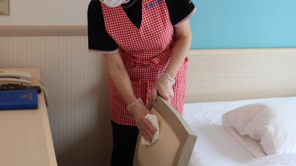 Toyoko Inn Okayama-Eki Nishiguchi Hiroba Buitenkant foto